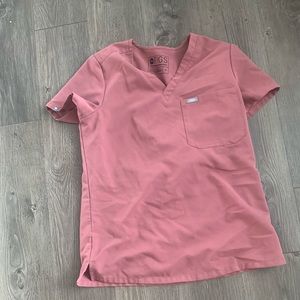 Figs mauve scrub top